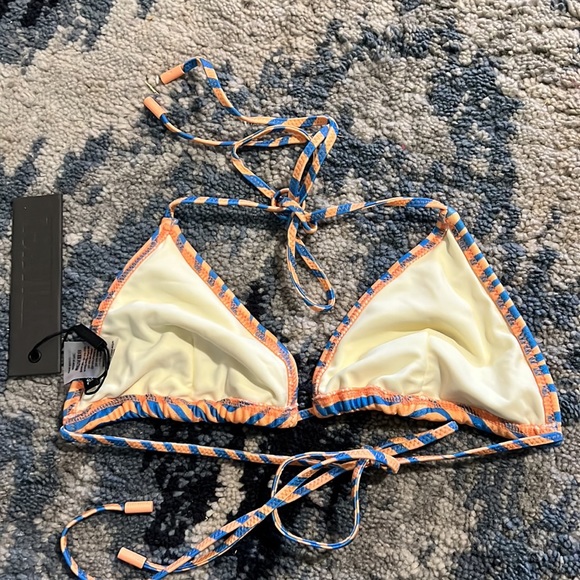 String triangle top - Picture 2 of 2